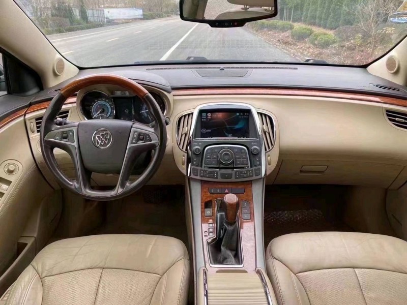 枣庄11年别克君越7