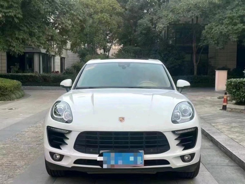 枣庄17年保时捷Macan1