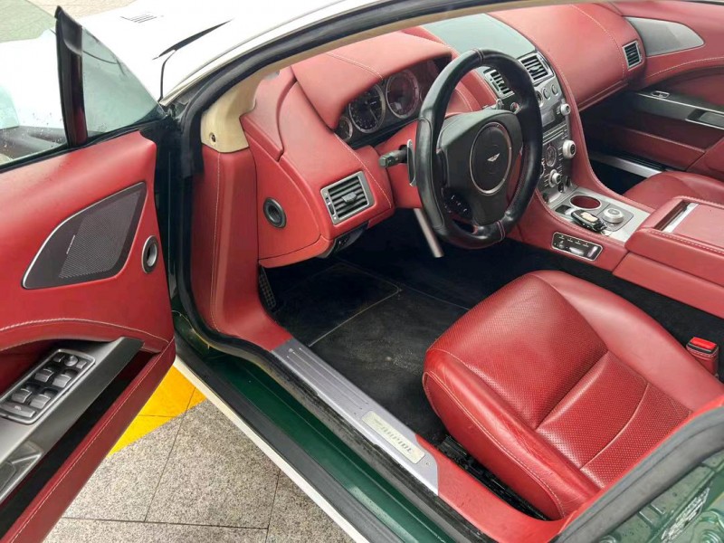 盐城12年阿斯顿·马丁Rapide6