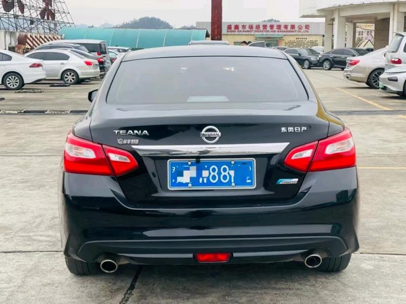 东莞18年日产天籁9