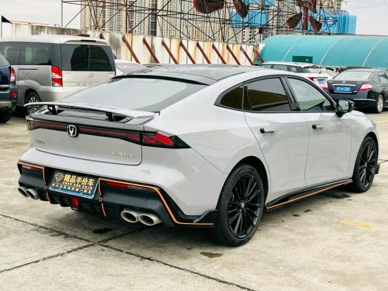东莞23年长安汽车UNI-V8