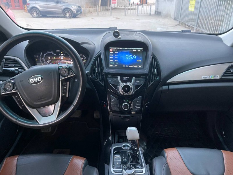 枣庄17年比亚迪秦8