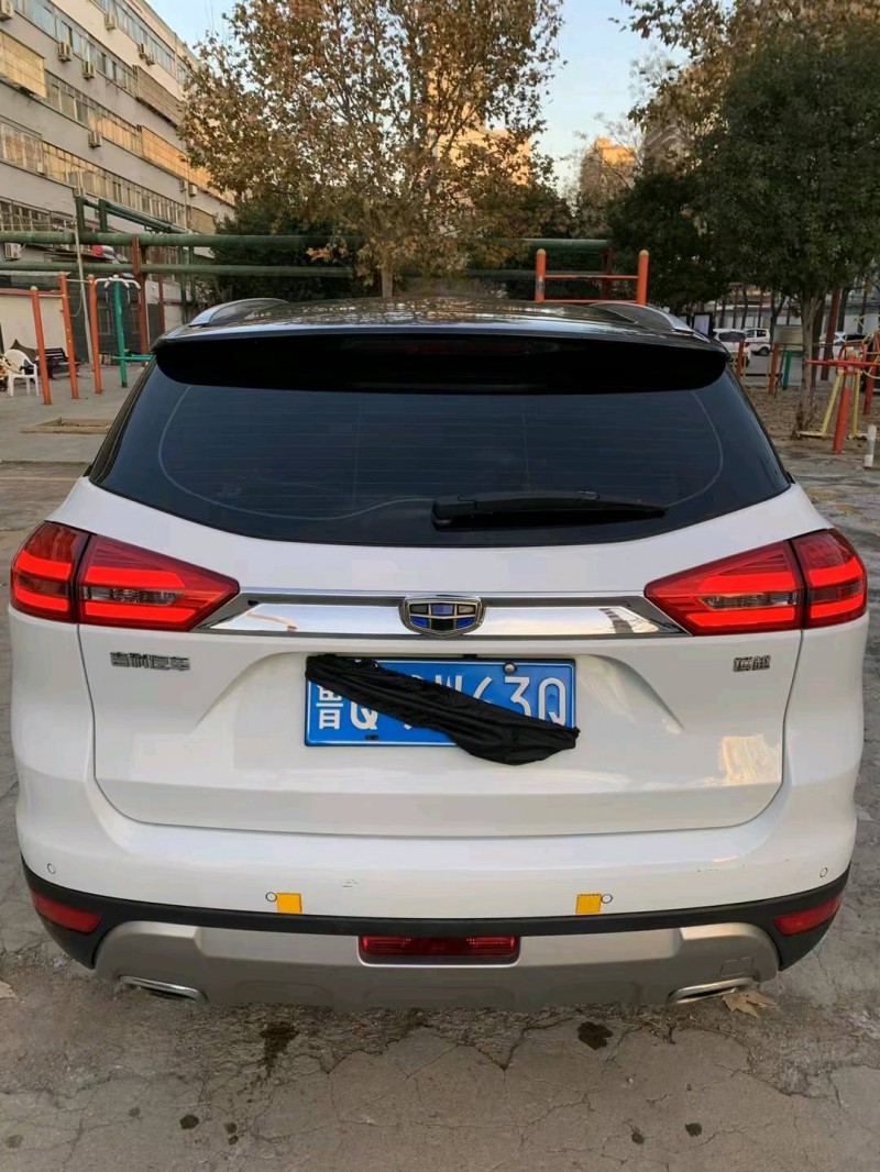 东营17年吉利博越3