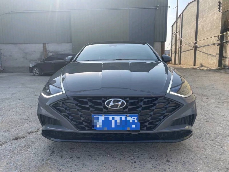 保定21年现代索纳塔十1