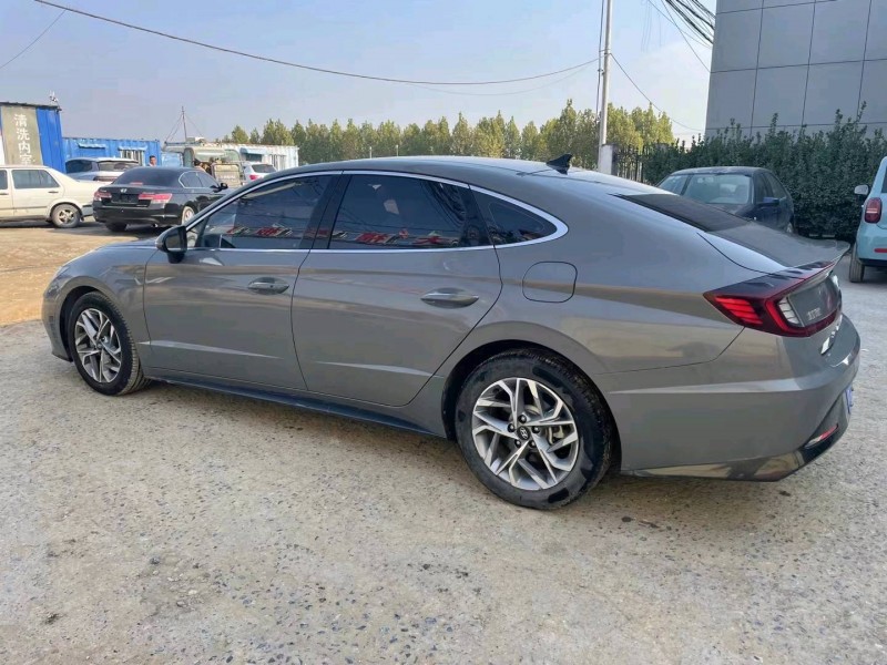 保定21年现代索纳塔十5