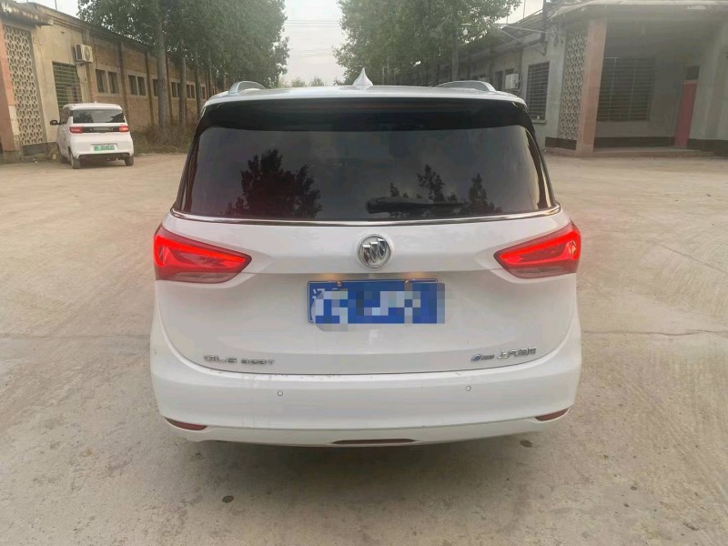 保定21年别克GL69