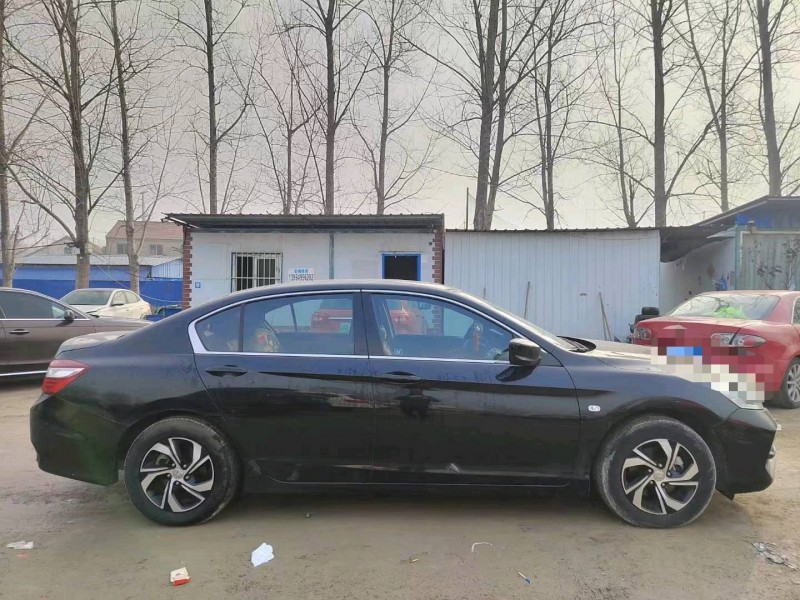 菏泽16年本田雅阁3