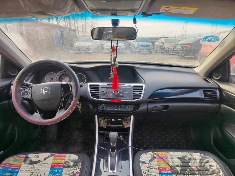 菏泽16年本田雅阁7