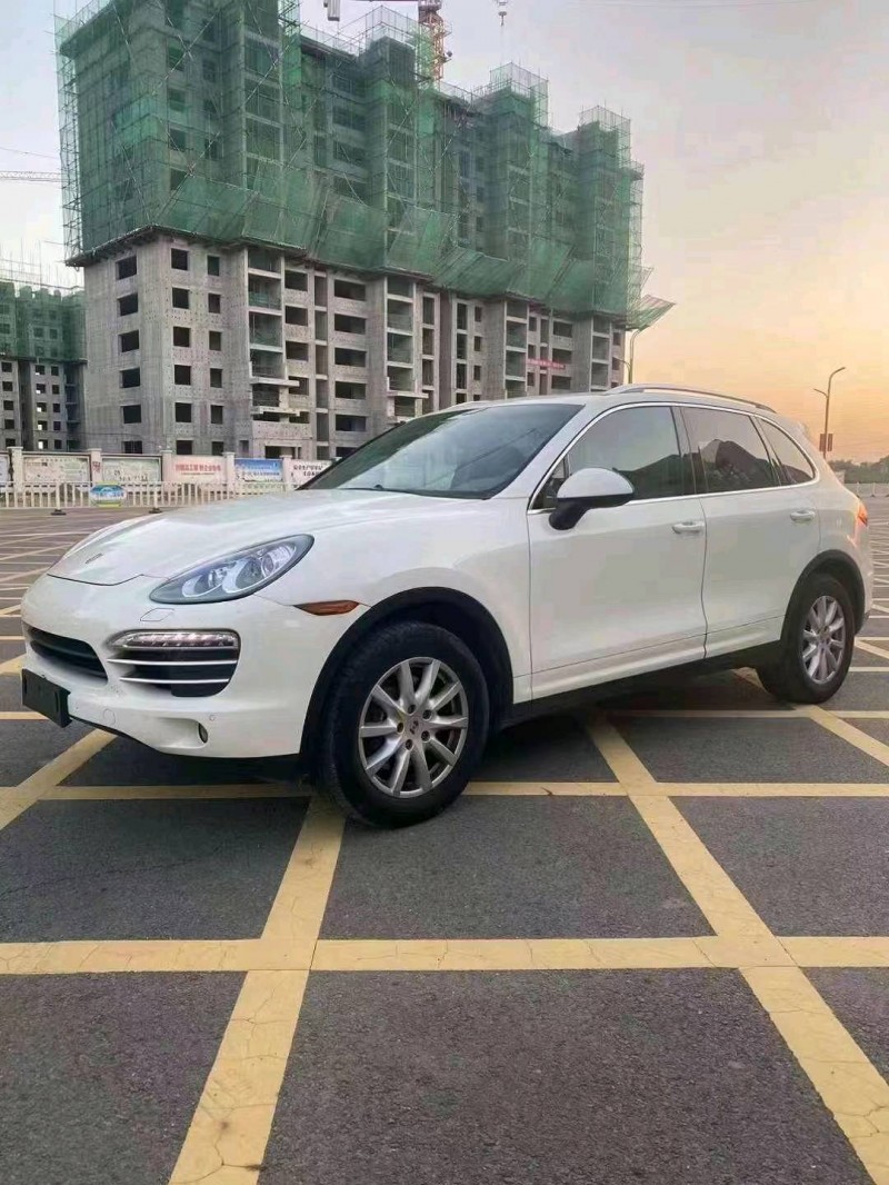 邯郸12年保时捷卡宴2