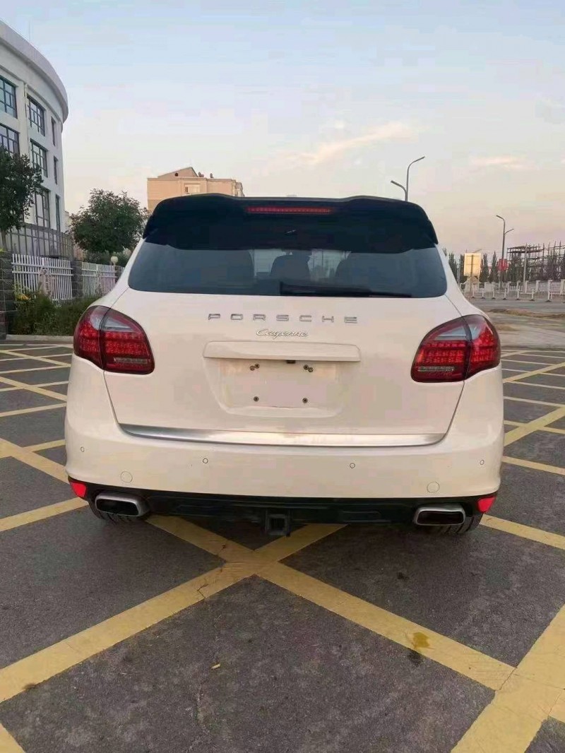 邯郸12年保时捷卡宴6