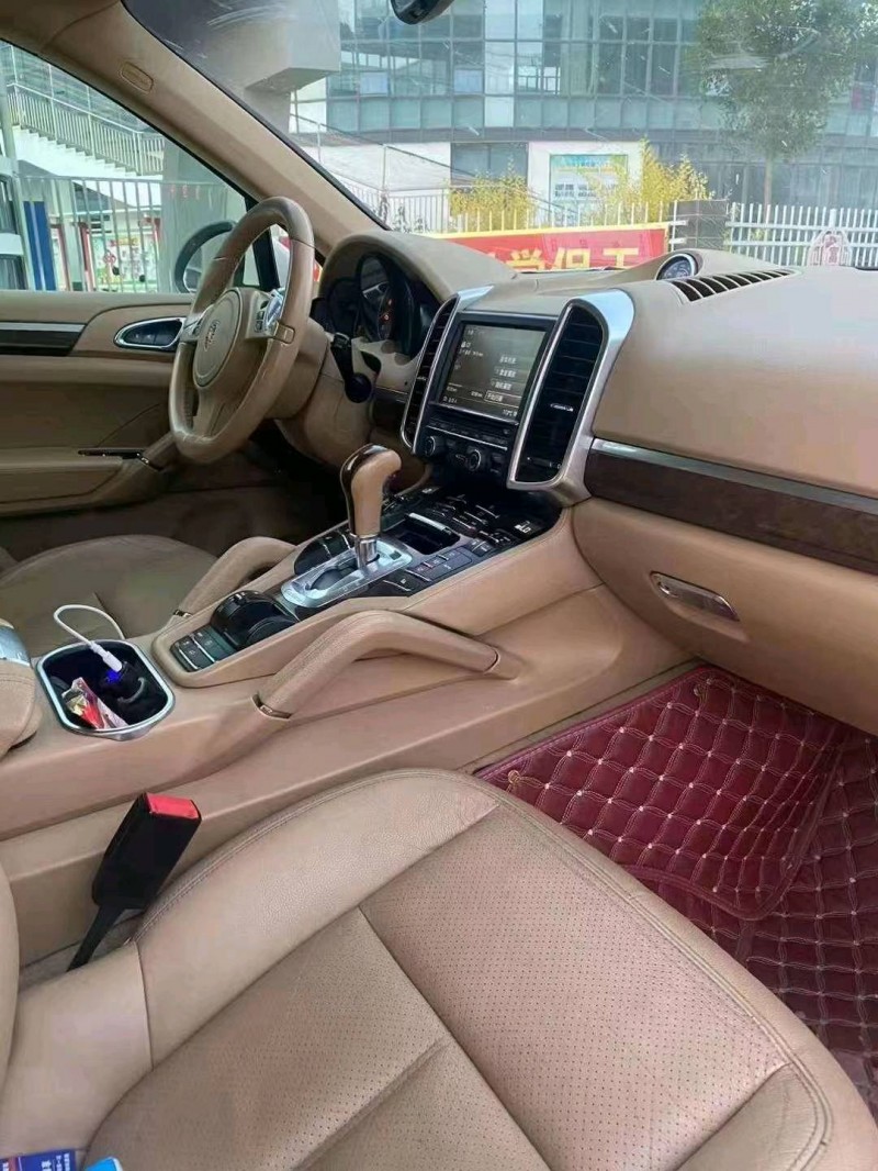 邯郸12年保时捷卡宴8