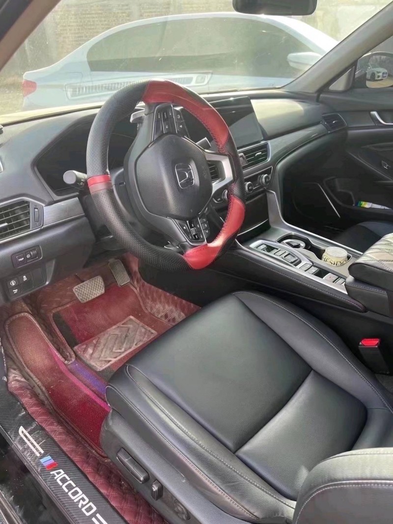 菏泽22年本田雅阁2