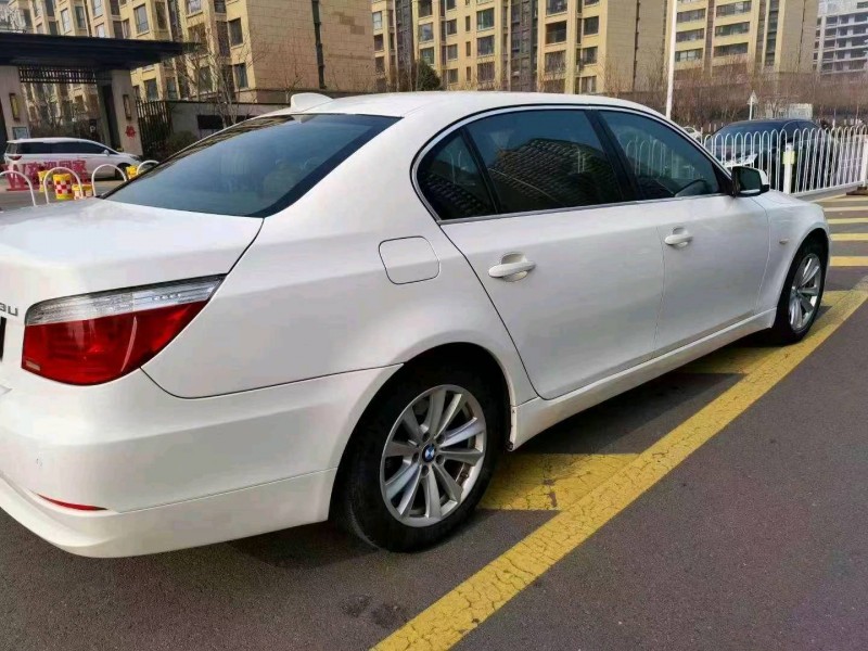 东营10年宝马5系6