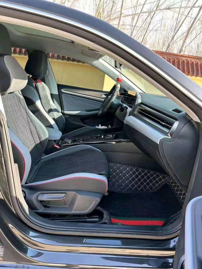 邯郸23年大众凌渡5