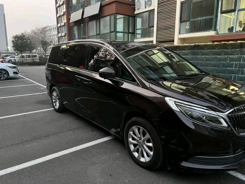 临沂18年别克GL82