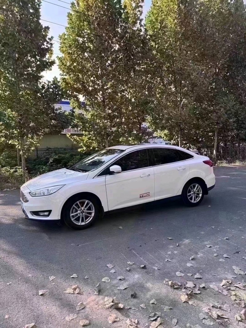 菏泽17年福特福克斯3