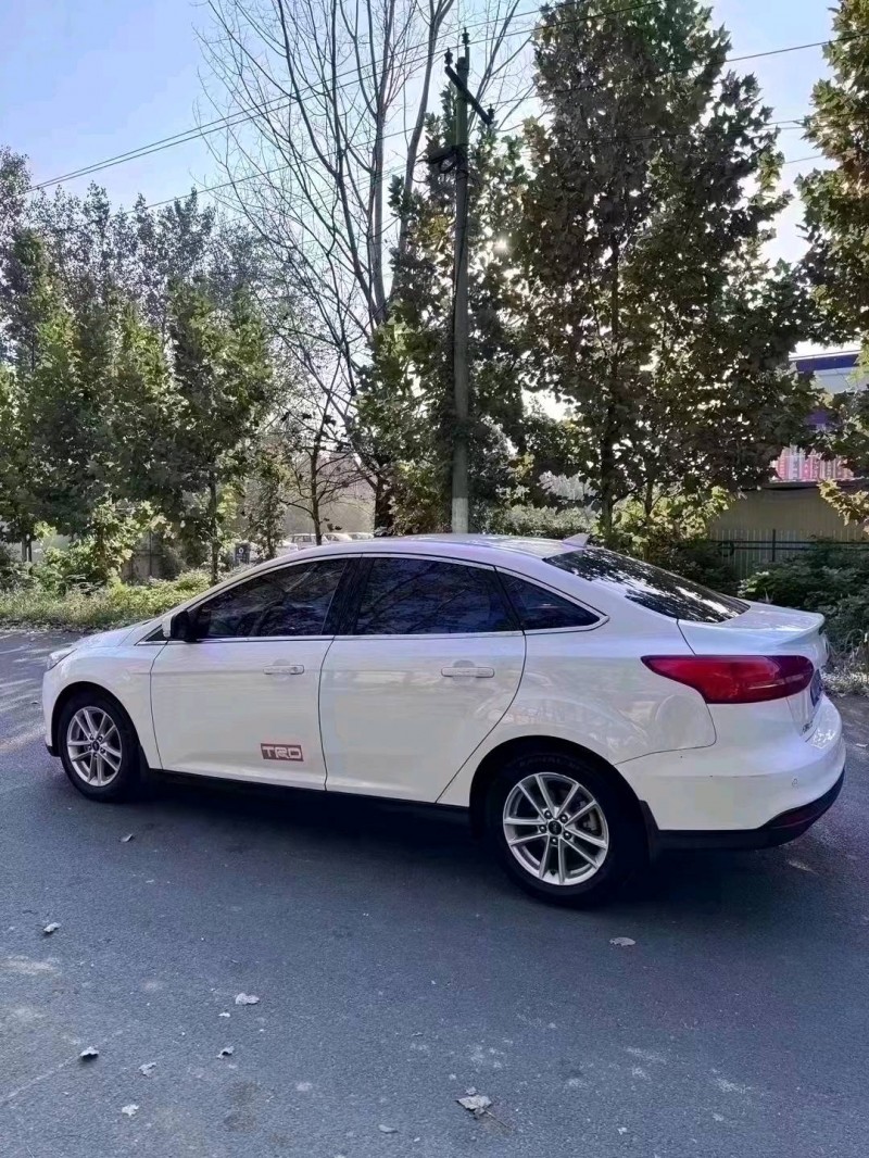 菏泽17年福特福克斯7