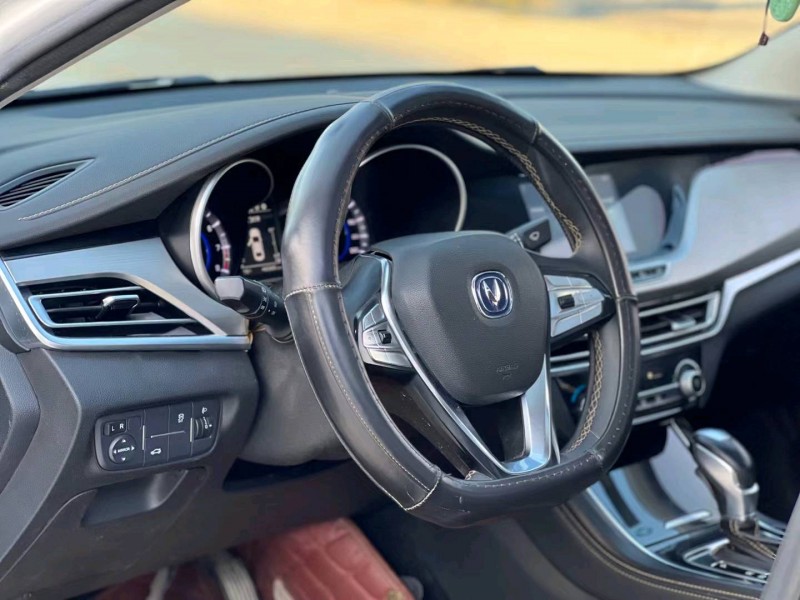 汕头18年长安汽车逸动5