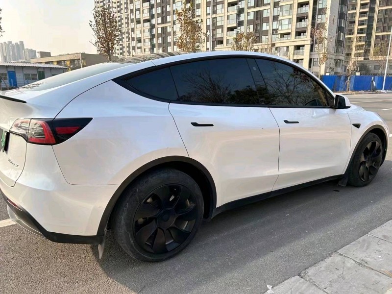 鄭州21年特斯拉MODEL Y4