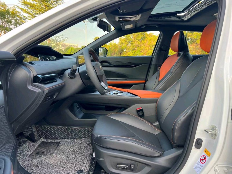 汕头23年长安汽车UNI-V4