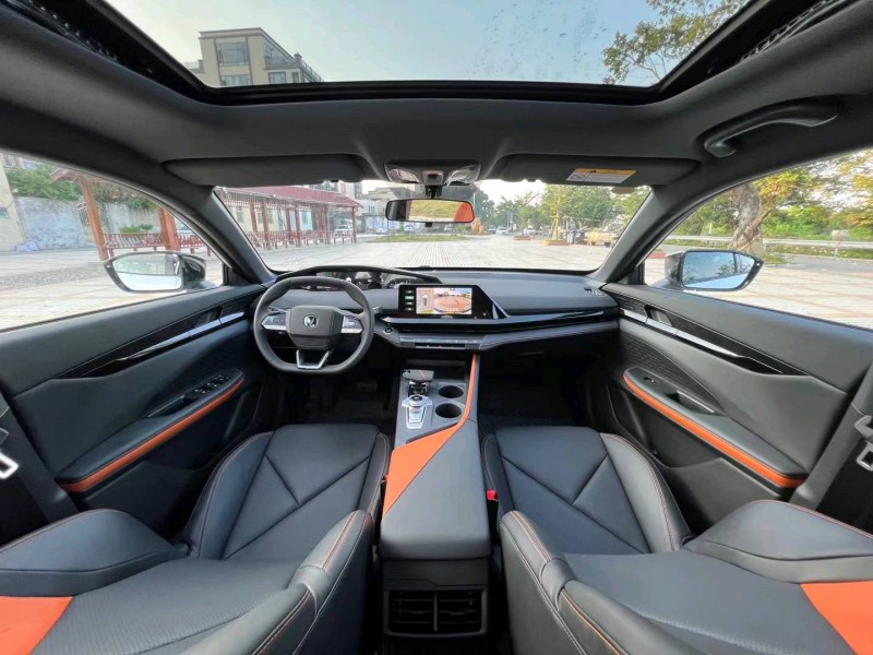 汕头23年长安汽车UNI-V7