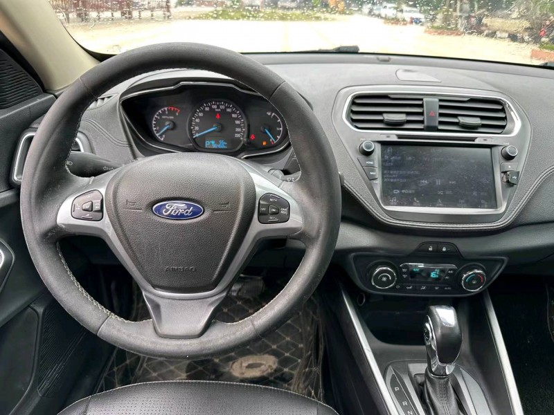 汕头18年福特福睿斯4