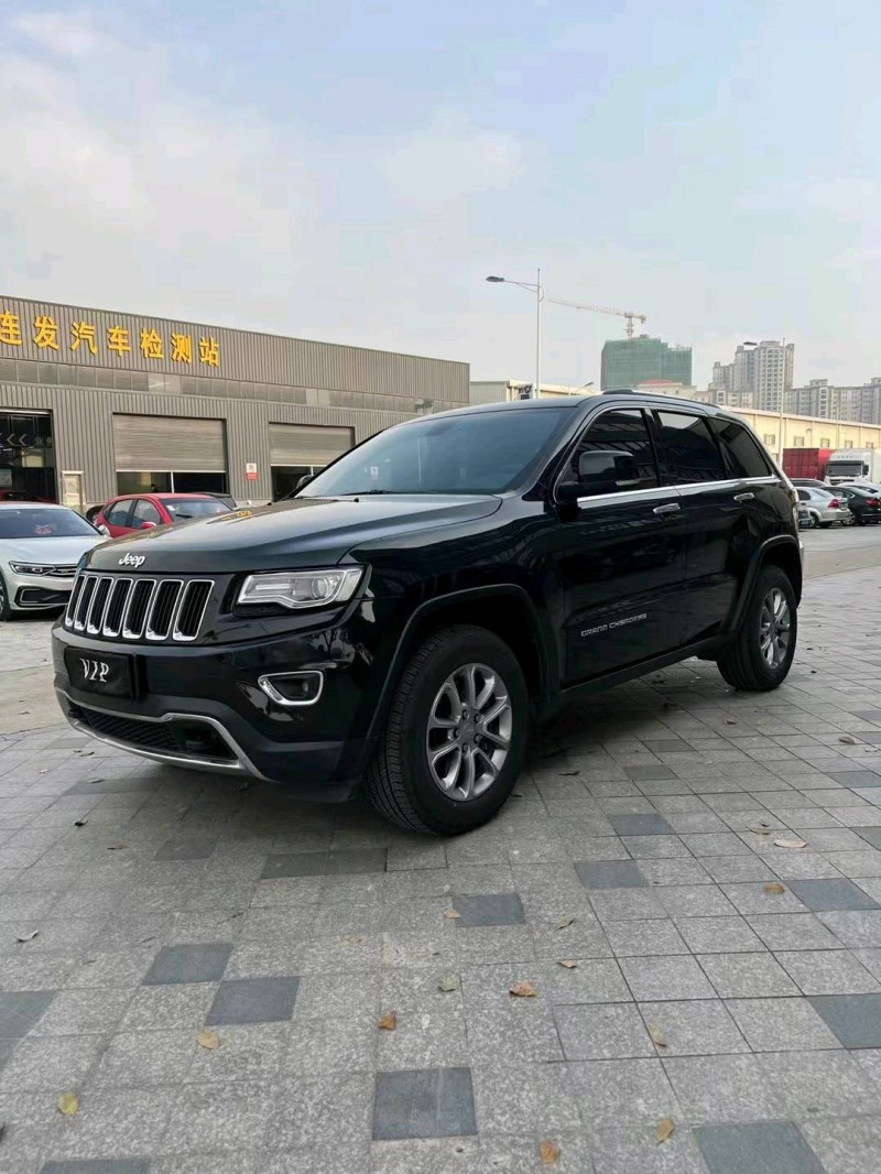 广州17年Jeep大切诺基2