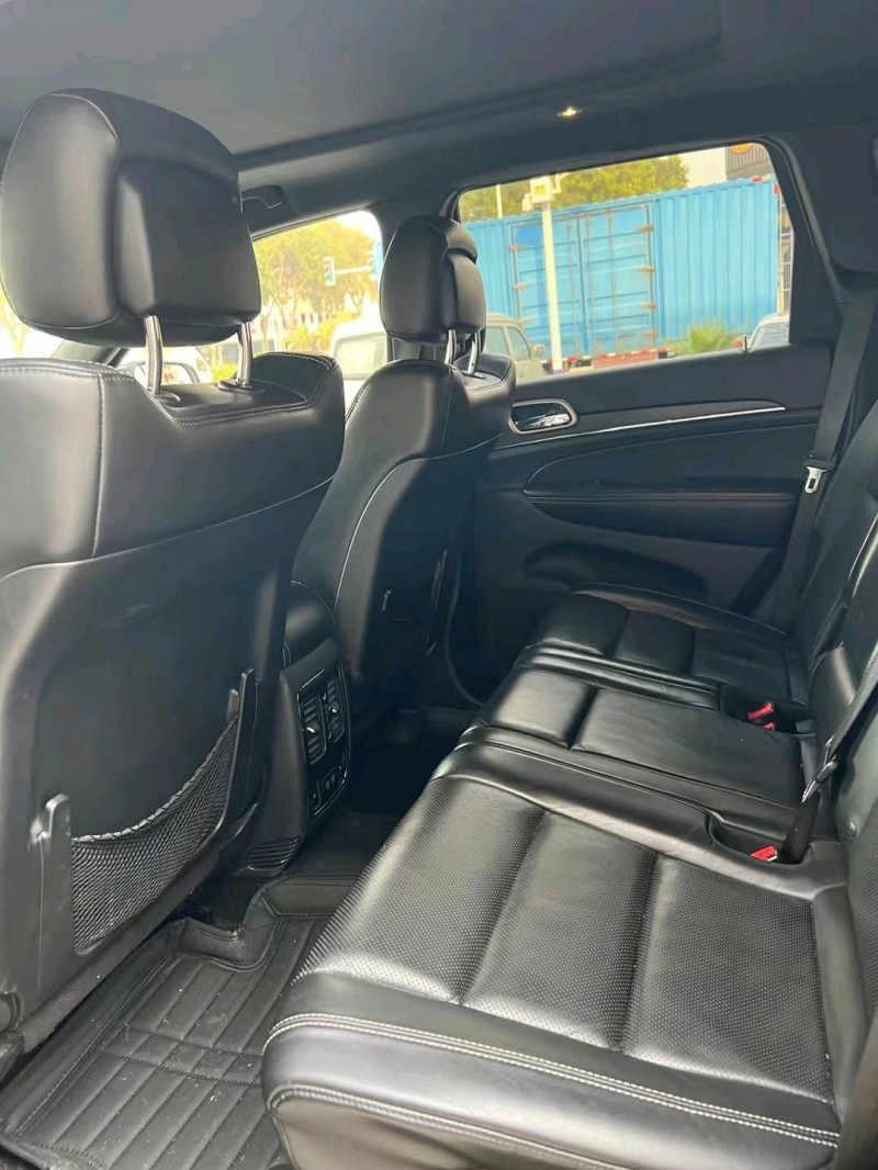 广州17年Jeep大切诺基6