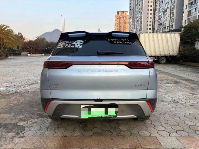 重庆23年比亚迪护卫舰3