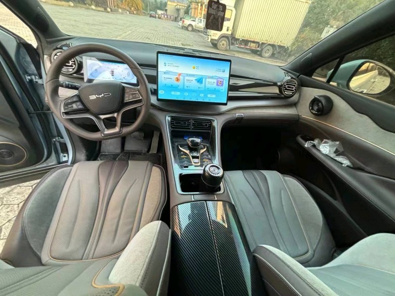 重庆23年比亚迪护卫舰5