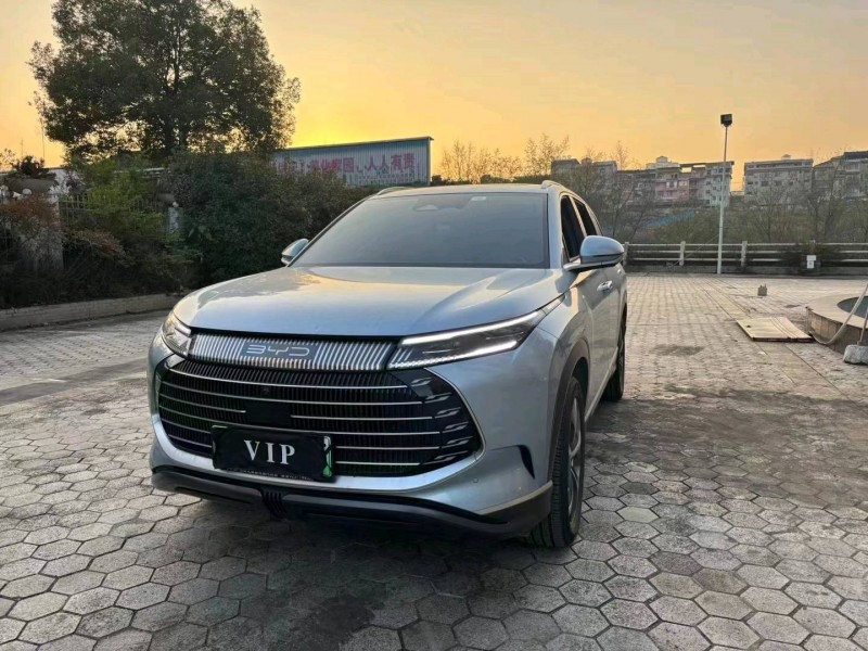 重庆23年比亚迪护卫舰6