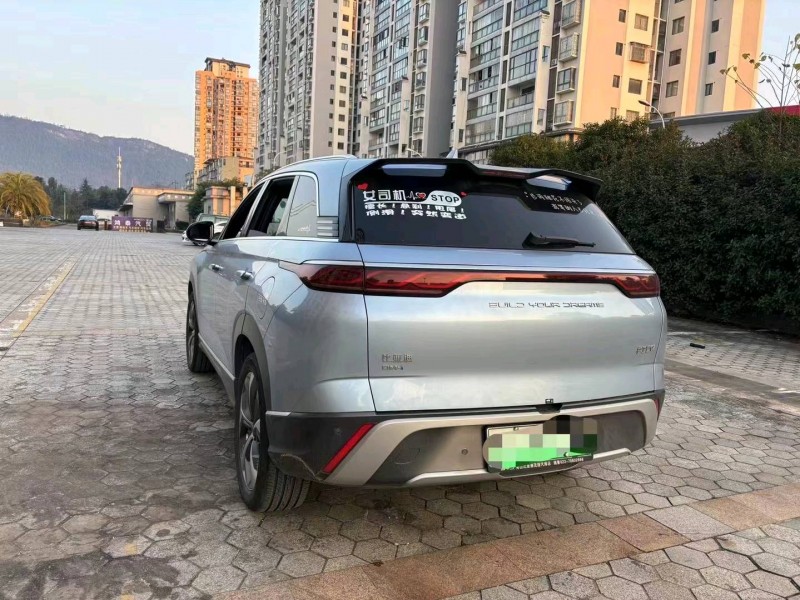 重庆23年比亚迪护卫舰7