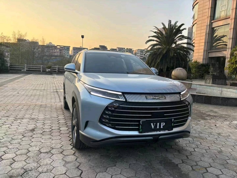 重庆23年比亚迪护卫舰9