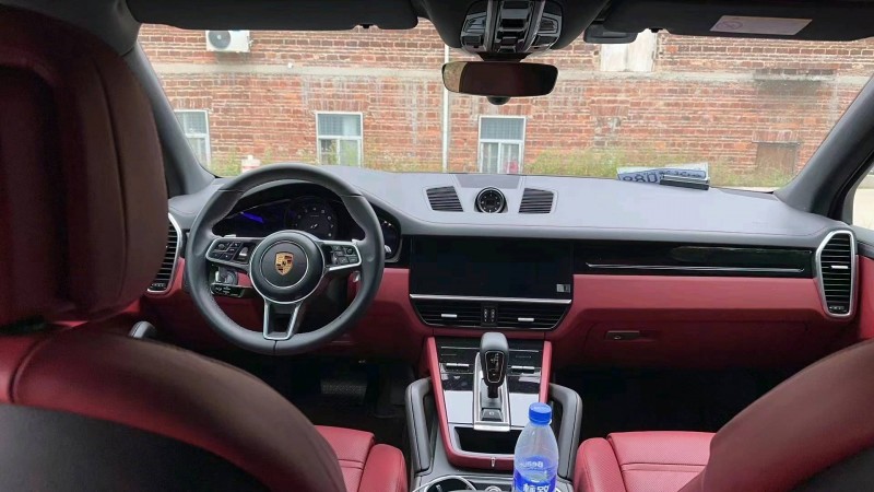 佛山22年保时捷卡宴3