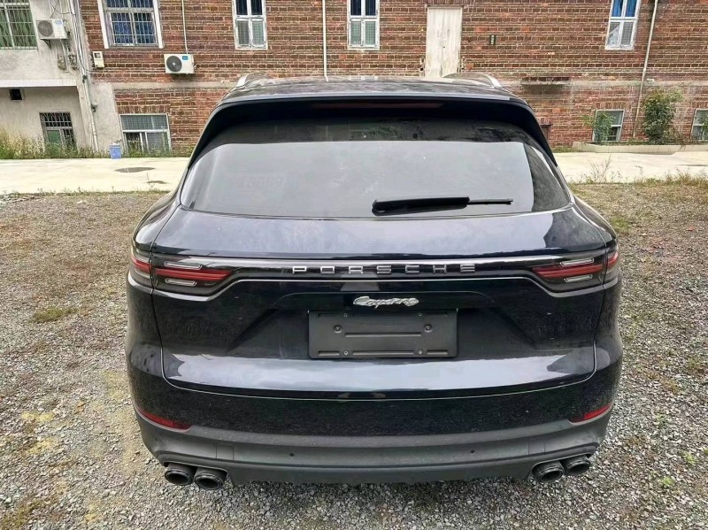 佛山22年保时捷卡宴6