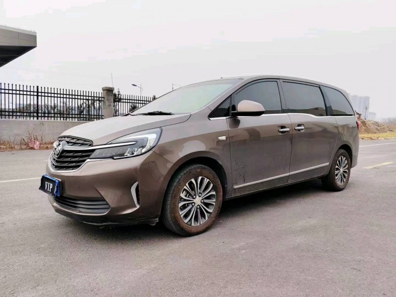 苏州21年别克GL82