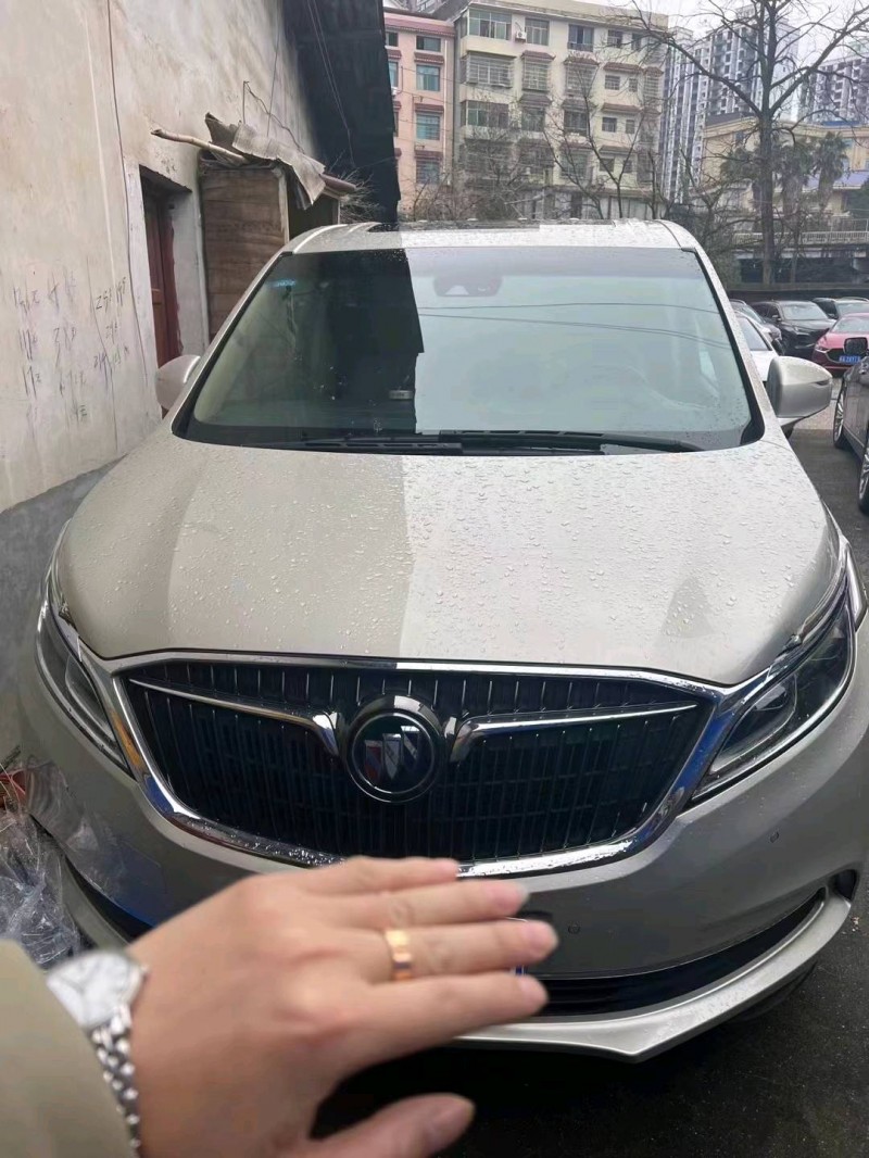 枣庄18年别克GL81