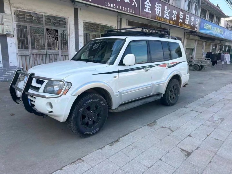枣庄12年三菱帕杰罗8