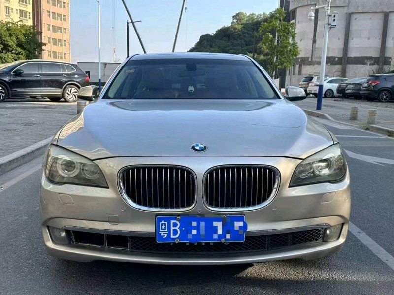 汕头10年宝马7系1