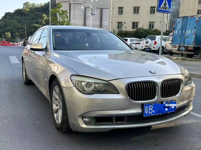 汕头10年宝马7系2