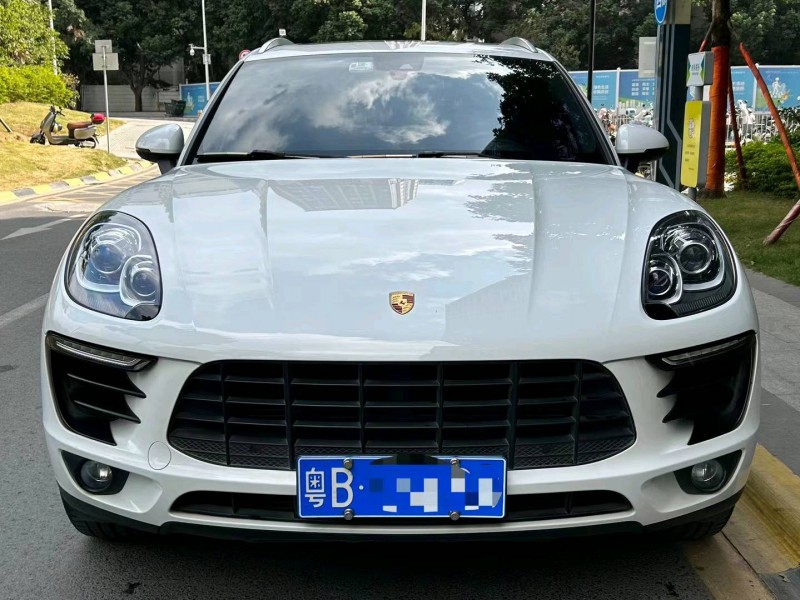 珠海19年保时捷Macan1