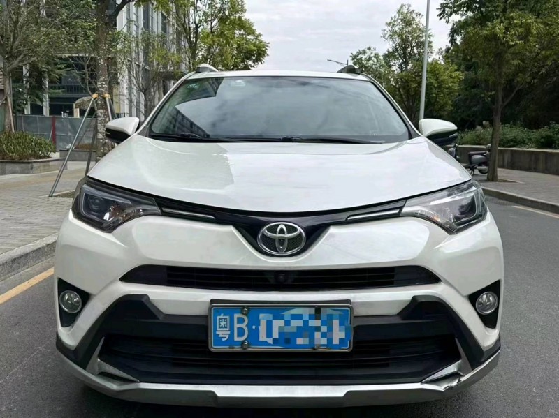 汕头16年丰田RAV4荣放1