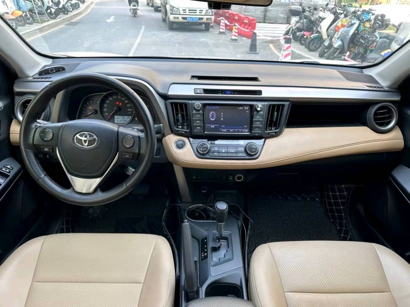 深圳18年丰田RAV4荣放3