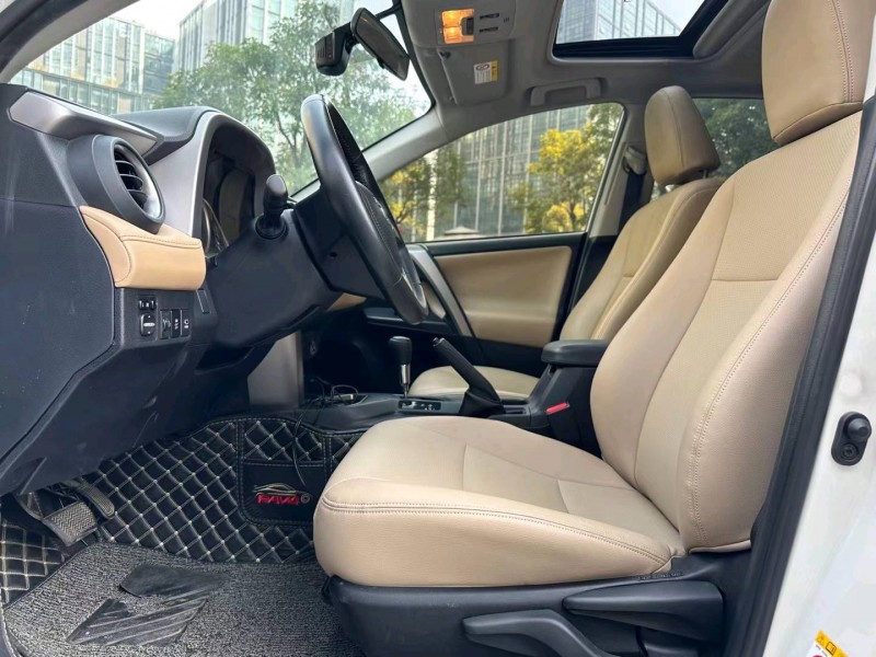 深圳18年丰田RAV4荣放6