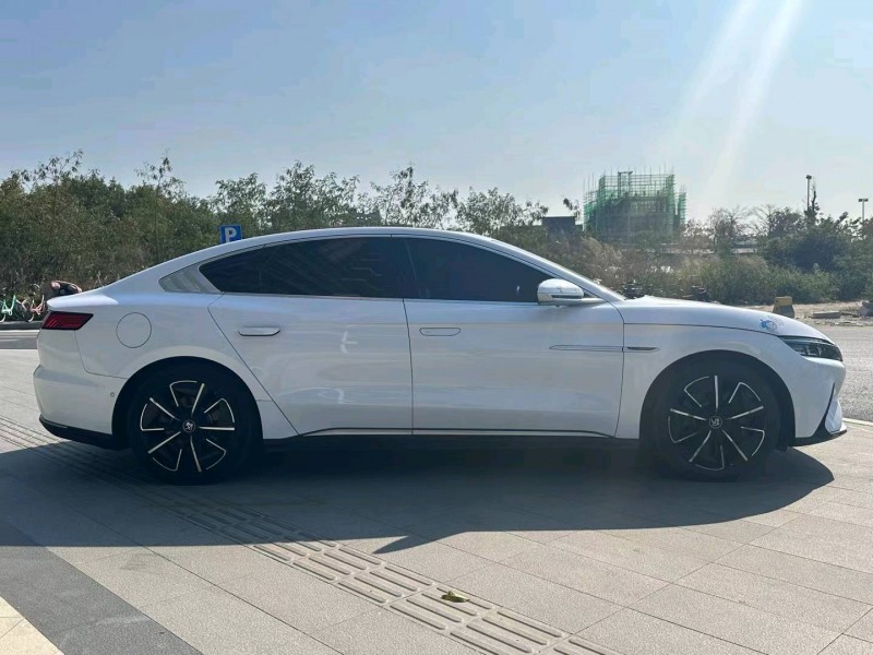 汕头21年比亚迪汉9