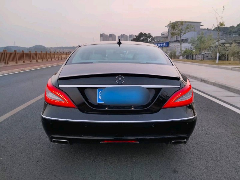 珠海12年奔驰CLS5