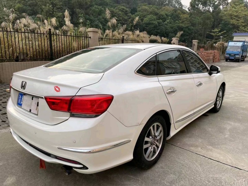 汕头18年本田思铂睿5