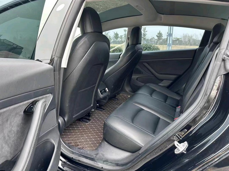 鹽城20年特斯拉MODEL 34