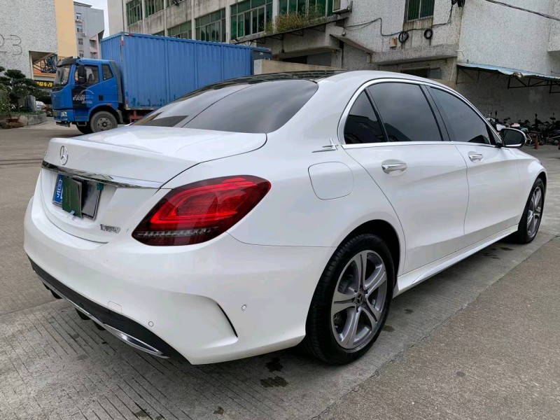 中山21年奔驰C8