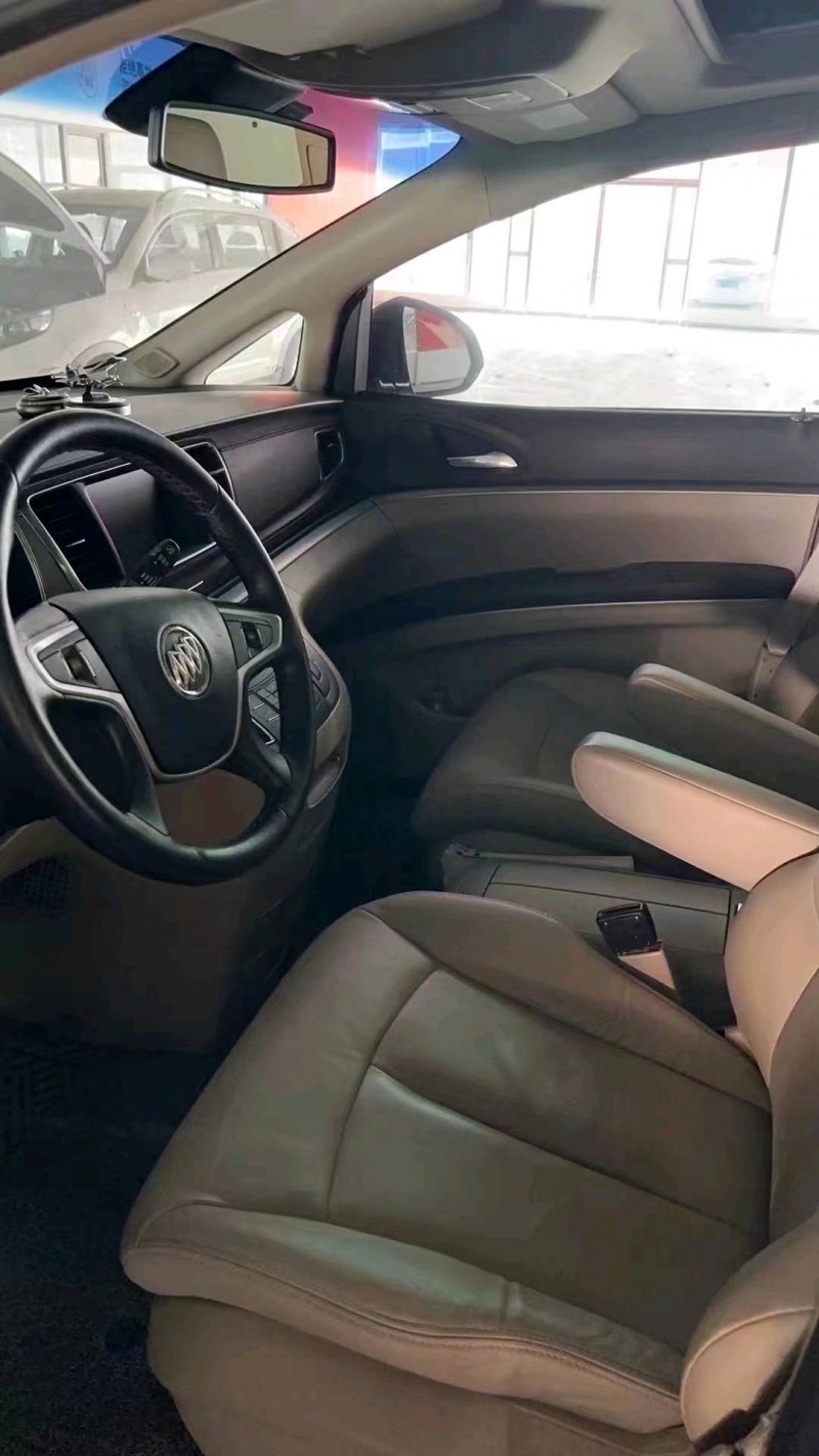 青岛18年别克GL85